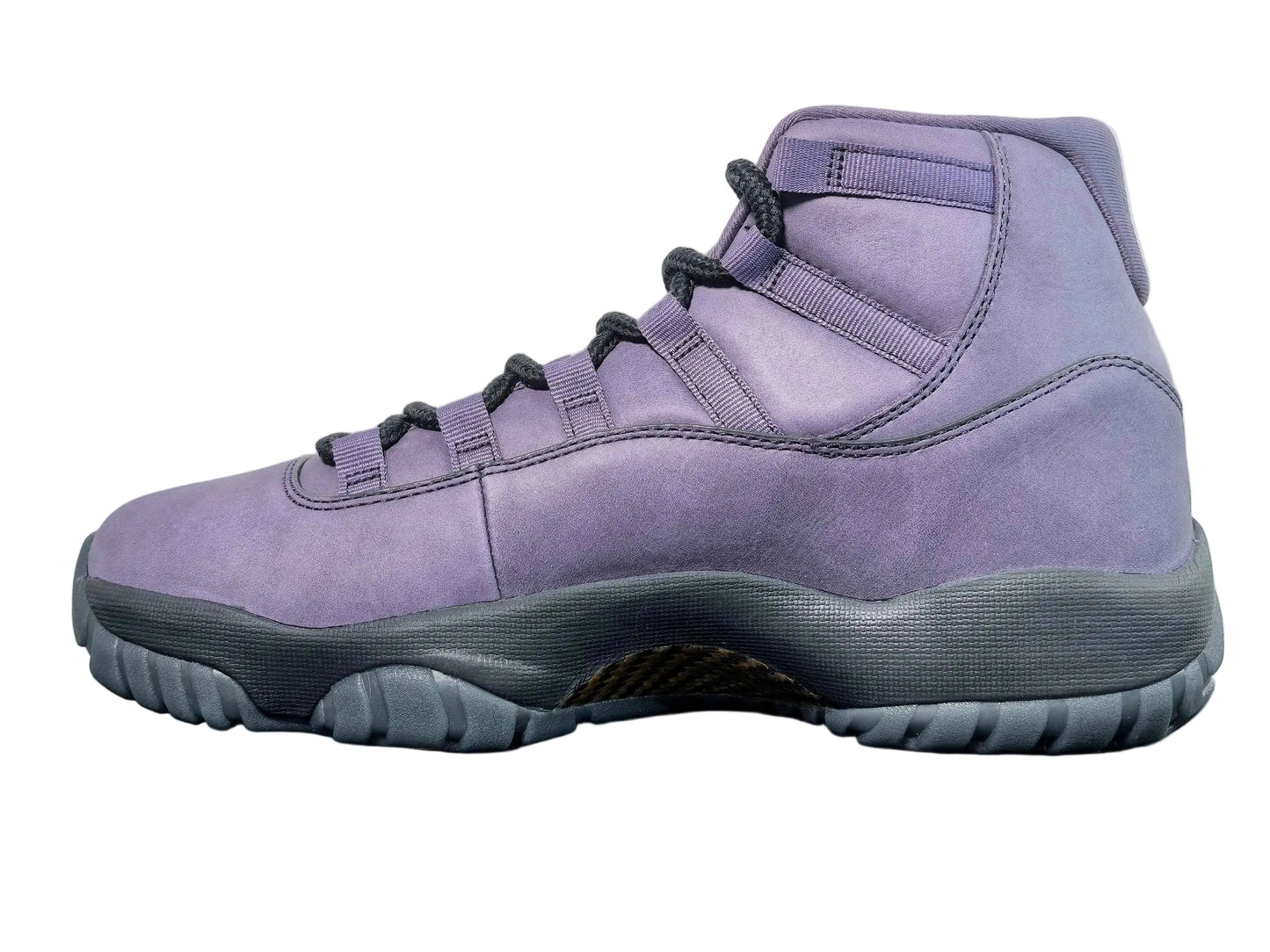 Air Jordan 11 “Las Vegas” IO8961-553