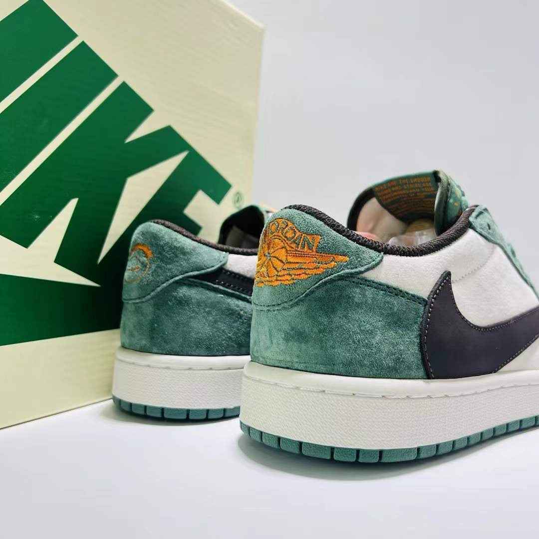 Designer Air Jordan 1 Low × Travis Scott DM7866 199 - Limited Edition Sneakers
