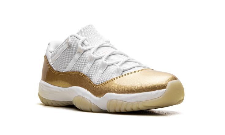 Air Jordan 11 Low WMNS "Mother’s Day"