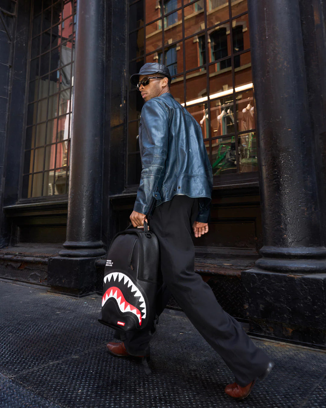 Shark Central Thread Count Backpack - Black Original
