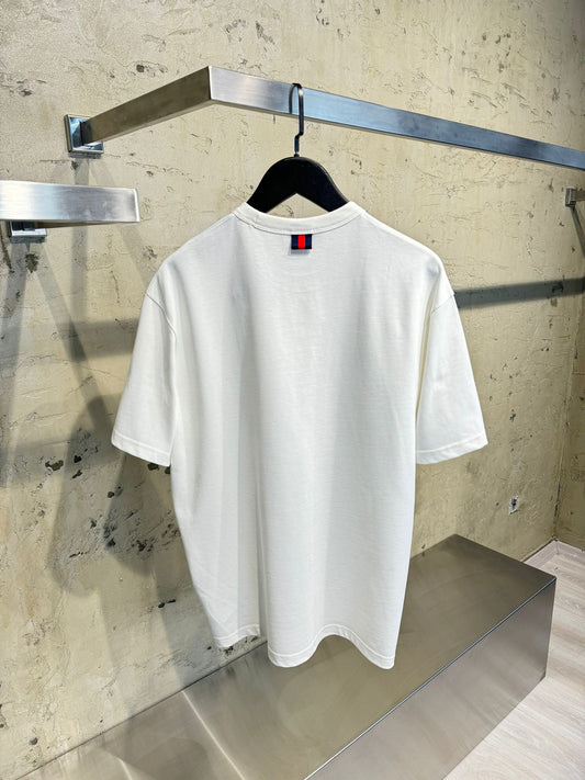 Gucci Oversize Camiseta: Estilo y Confort sin Igual